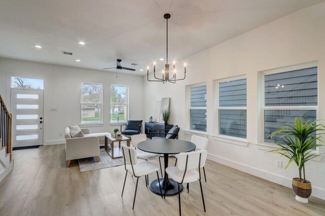 Photo - 1211 Dewalt St