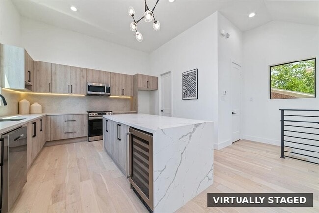 Photo - 5905 Fairdale Ln