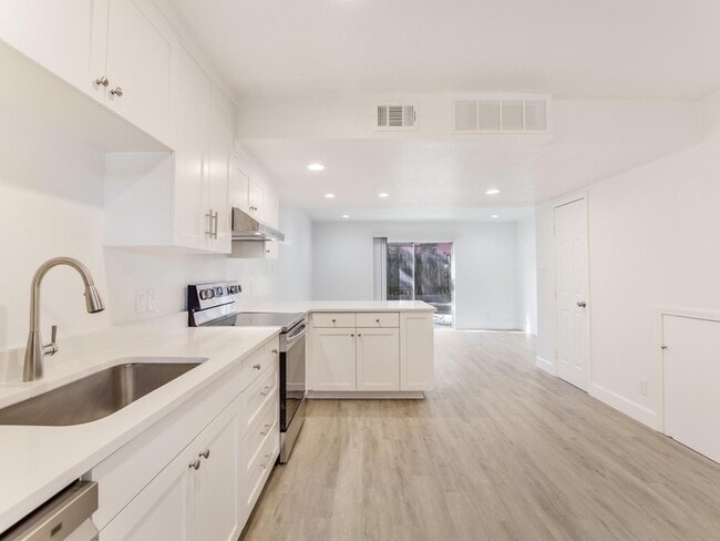 Photo - 3816 Southway Dr Unit 101