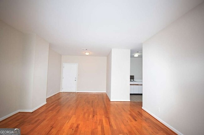 Photo - 1421 W Peachtree St NE Unit 307