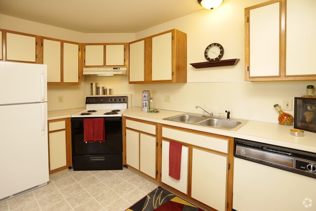 Photo - Robbins Nest