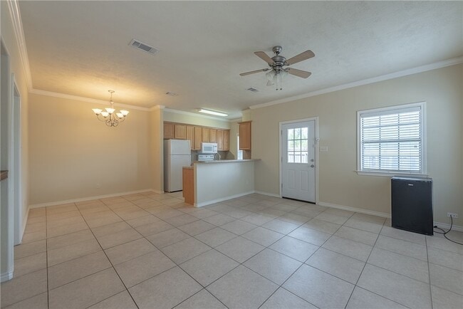 Photo - 3858 Oldenburg Ln