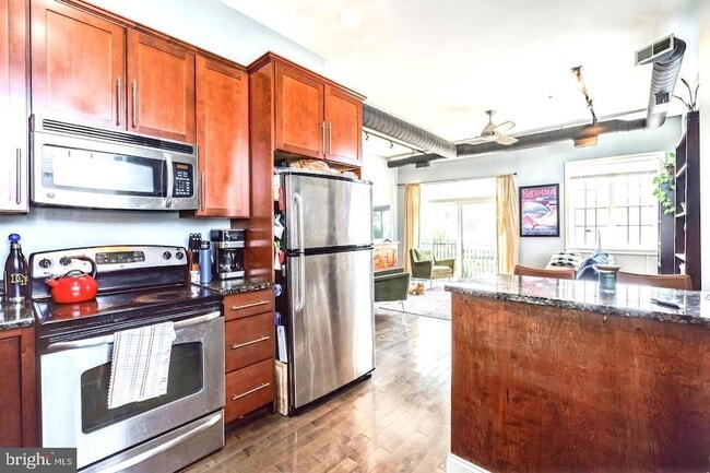 Photo - 207 Rector St