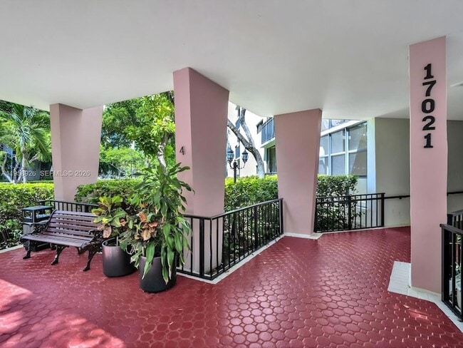 Photo - 17021 N Bay Rd Unit 706