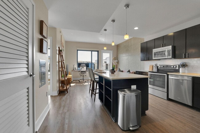 Photo - 185 Channel St Unit FL6-ID1053171P