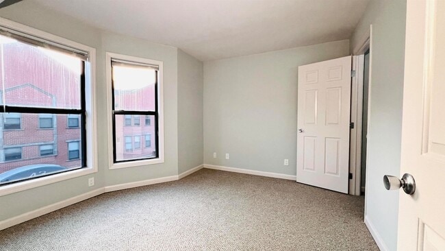 Photo - 160 Lafayette St