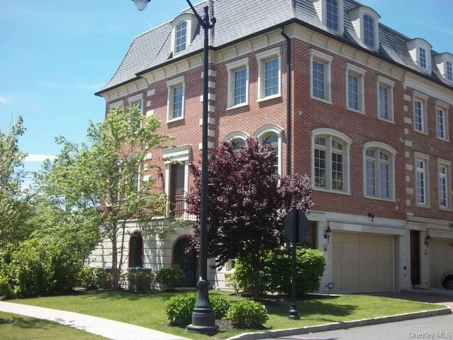 Building Photo - 129 W Main St Unit 129
