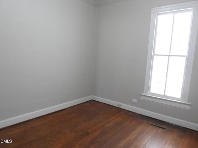 Photo - 483 W Salisbury St