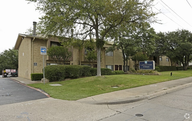 Building Photo - Lakefront Villas Apartments
