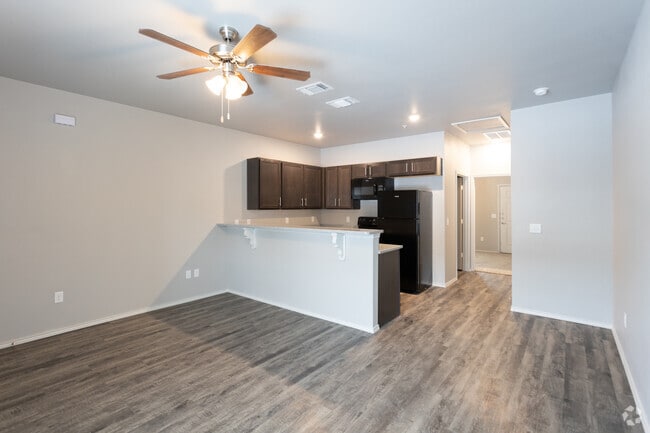 Sentry - 645 SF - The Echelon