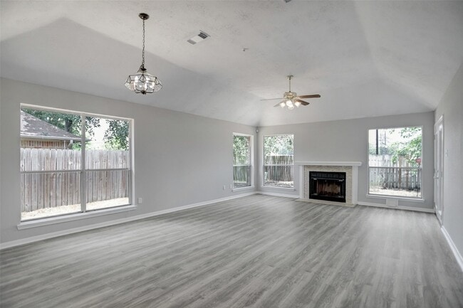 Photo - 17030 Spruce Run Dr