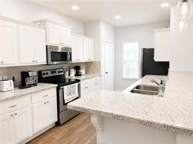 Photo - 3420 Summerway Dr