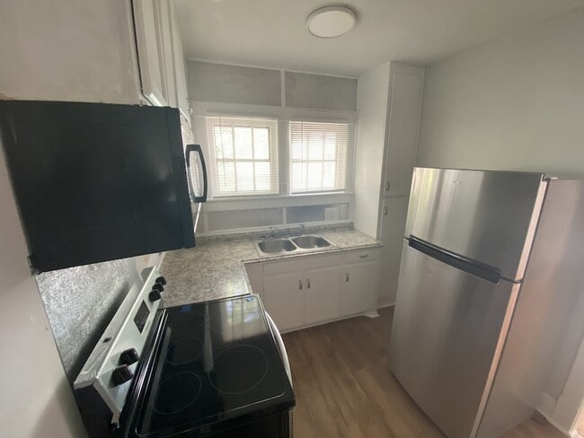 Photo - 807 Setliff Pl