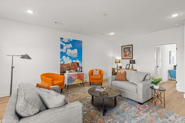 Building Photo - 2612 SW Livingston Square Unit SI ID1241302P