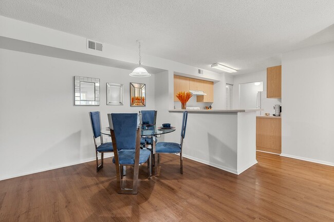 Photo - Bella Vista Apartments