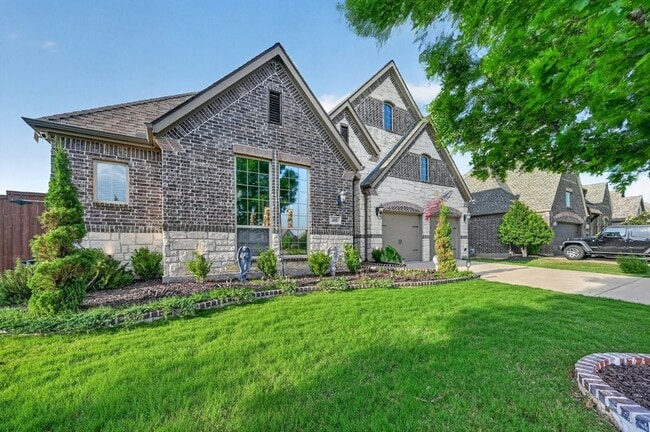 Photo - 400 Trailside Dr