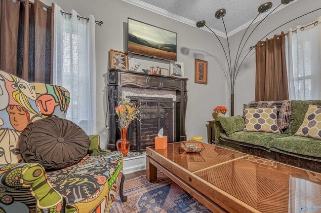 Photo - 1231 Oshaughnessy Ave NE