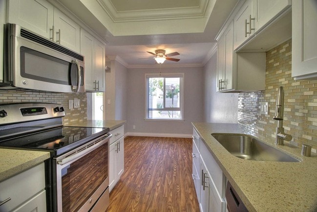 Photo - Mountain View Town Center I & II Apartments