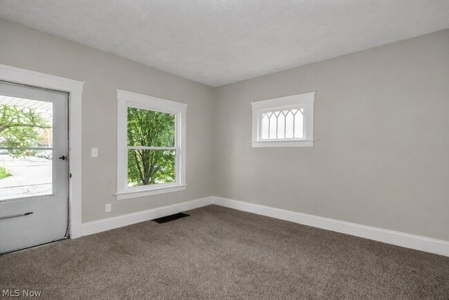 Photo - 3100 Montclair Ave Unit LOWER