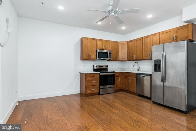 Photo - 1639 Poplar St Unit LL2