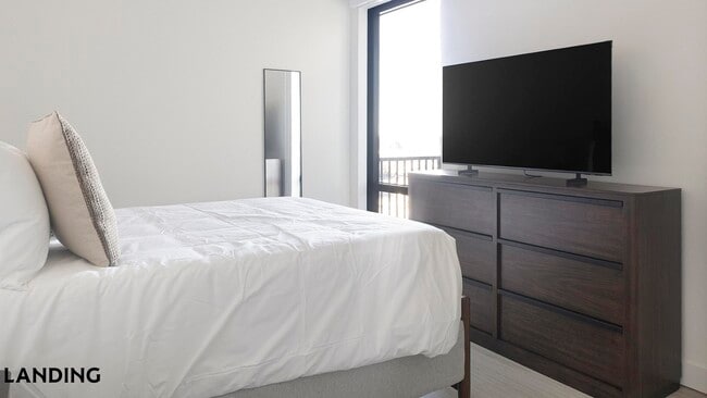 Photo - 1007 S Mint St Unit 706