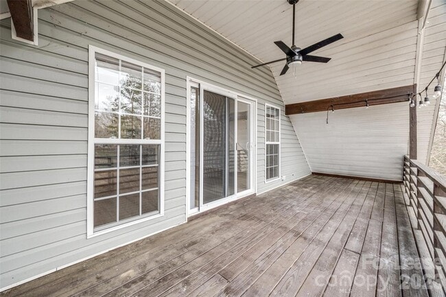 Photo - 5988 Quarter Mile Rd