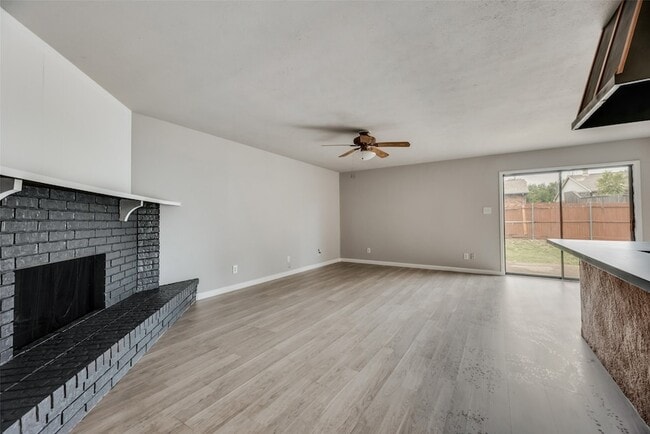 Photo - 713 Sunny Slope Dr