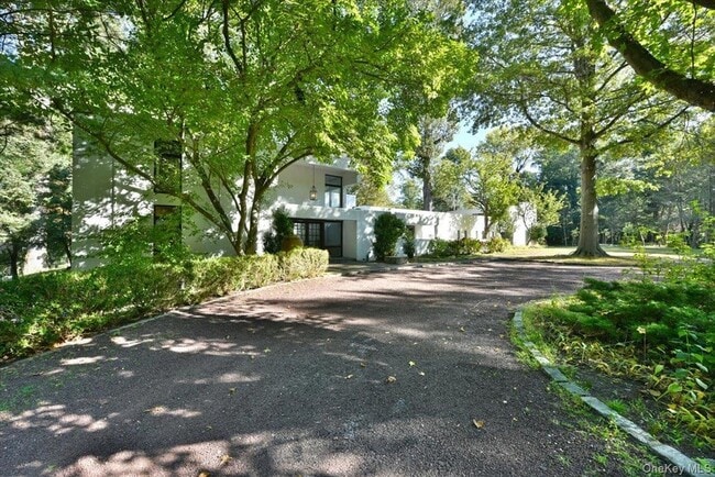 Photo - 3 Mill Pond Ln