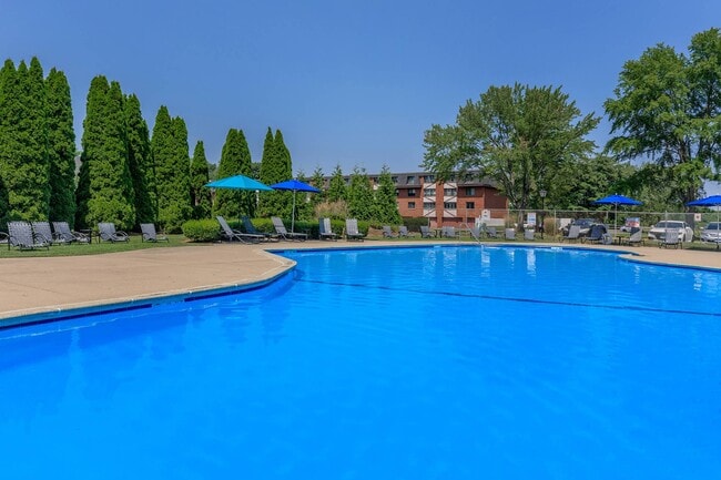 Photo - Woodcliff Estates