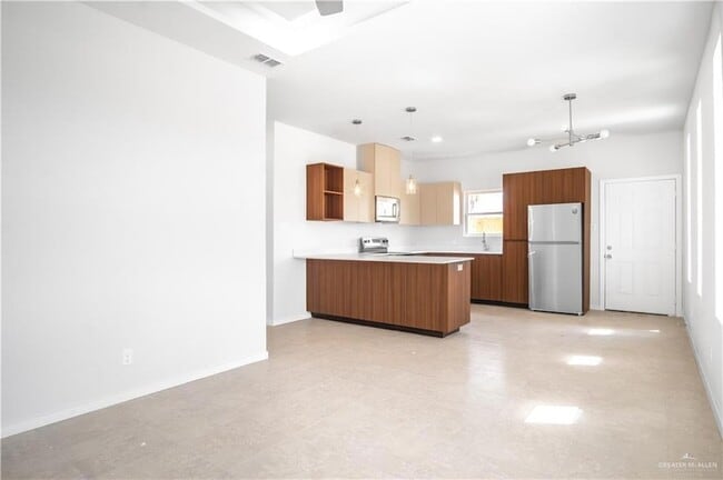 Photo - 704 N Alexandrite Ave Unit 1