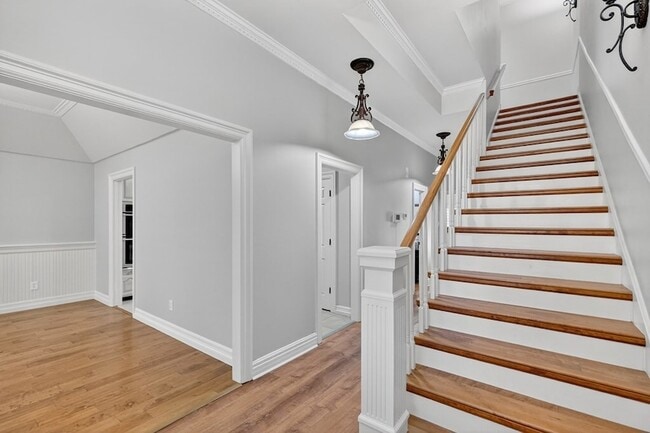 Photo - 37 Lafayette Pl