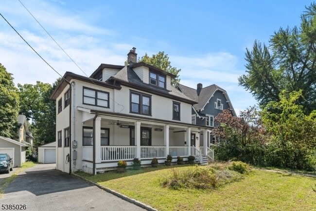 Photo - 283 Orange Rd