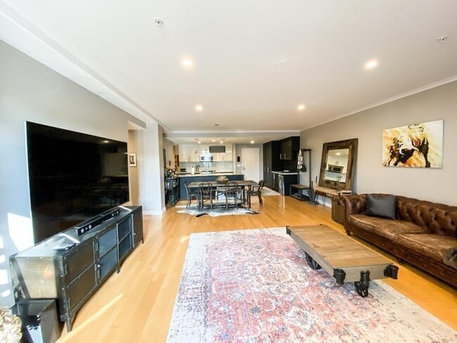 Photo - 323 Boylston St Unit 201