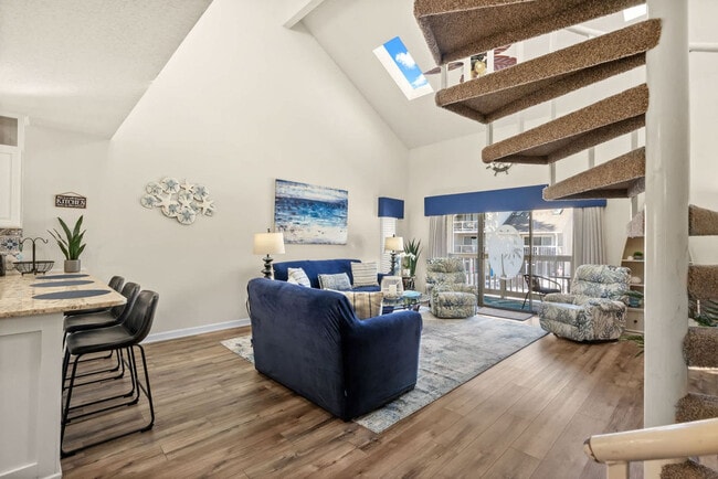 Photo - 1908 Hwy 17 S Unit SI ID1382458P