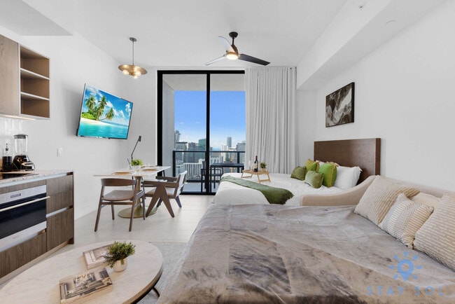 Photo - 601 NE 1st Ave Unit ID1261200P