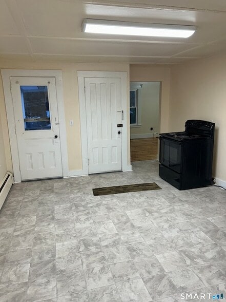 Photo - 63 Woodbine St