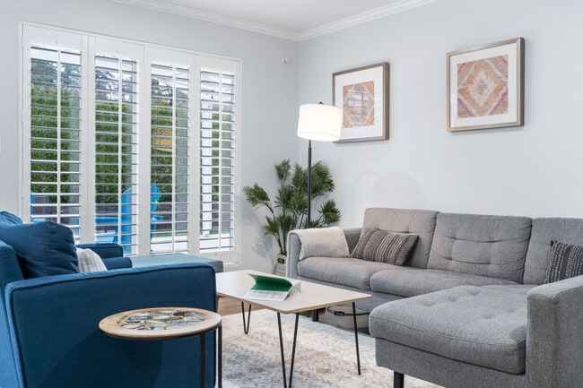 Photo - 14813 NE 15th Pl Unit ID1324829P