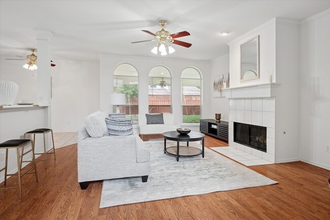 Photo - 6629 Wickliff Trail