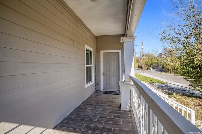 Photo - 117 Magendie St