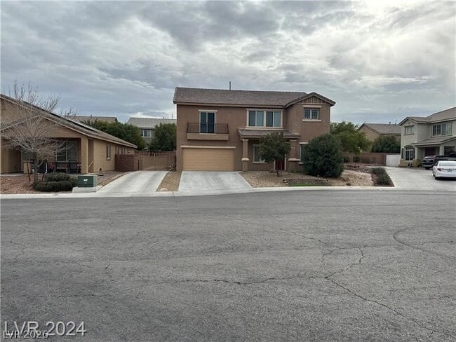 Building Photo - 2805 Alma Lidia Ave