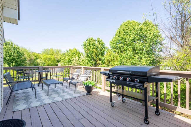 Photo - 18 Huntcliff Dr Unit ID1234812P