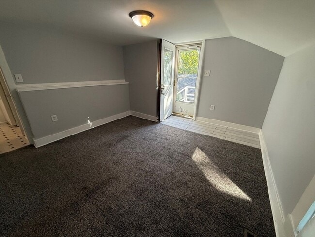 Photo - 326 S Walnut St Unit UPPER