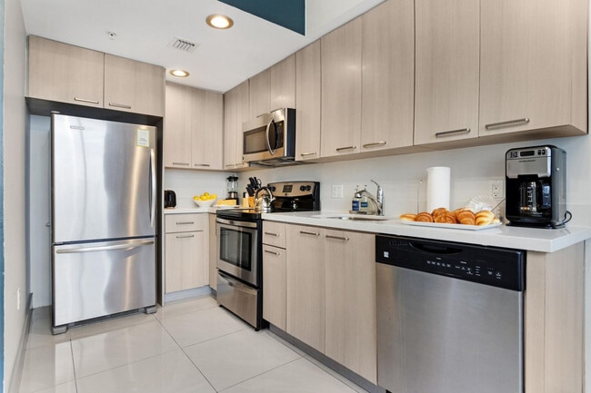 Photo - 1700 SW 2nd Ave Unit SI ID1272322P