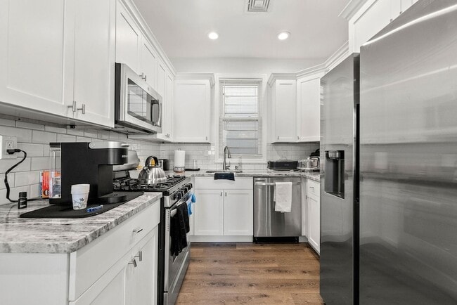 Photo - 58 Wegman Pkwy