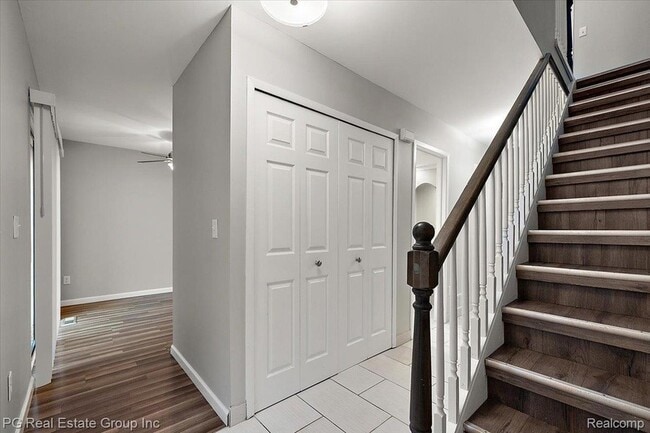 Photo - 1432 Oakbrook E Dr Unit 68