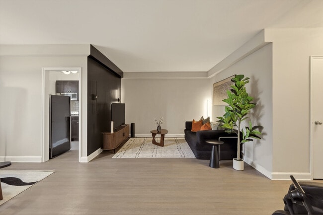 Building Photo - 1500 Arlington Blvd Unit ID1364184P