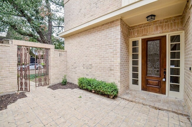 Photo - 44 Bayou Pointe Dr