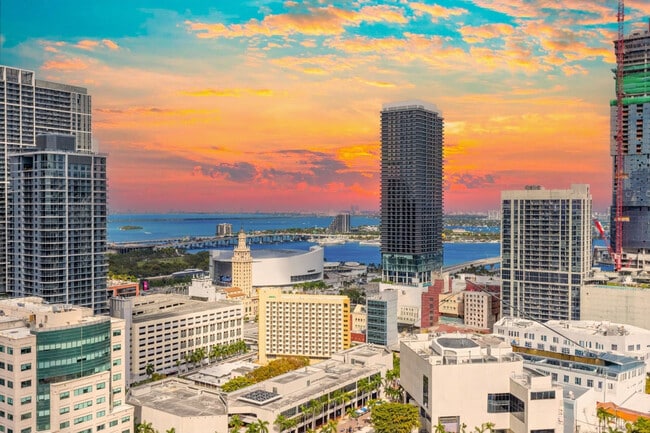 Photo - 225 N Miami Ave Unit SI ID1502665P