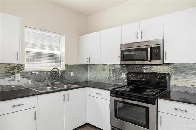 Photo - 1716 W Garrison Dr Unit 2