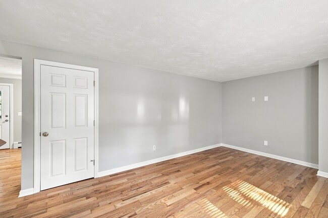 Photo - 90 Waterhouse Rd